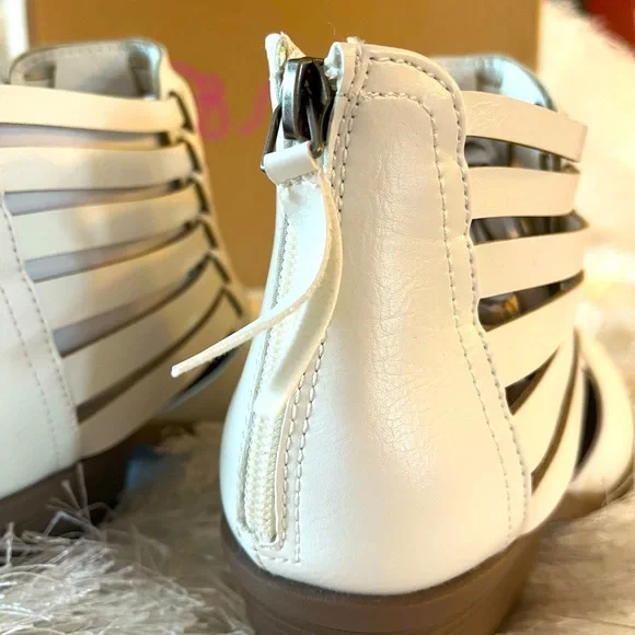 White Cut Out Booties, New Size 8.5 Heel 1.5 - Picture 6 of 6